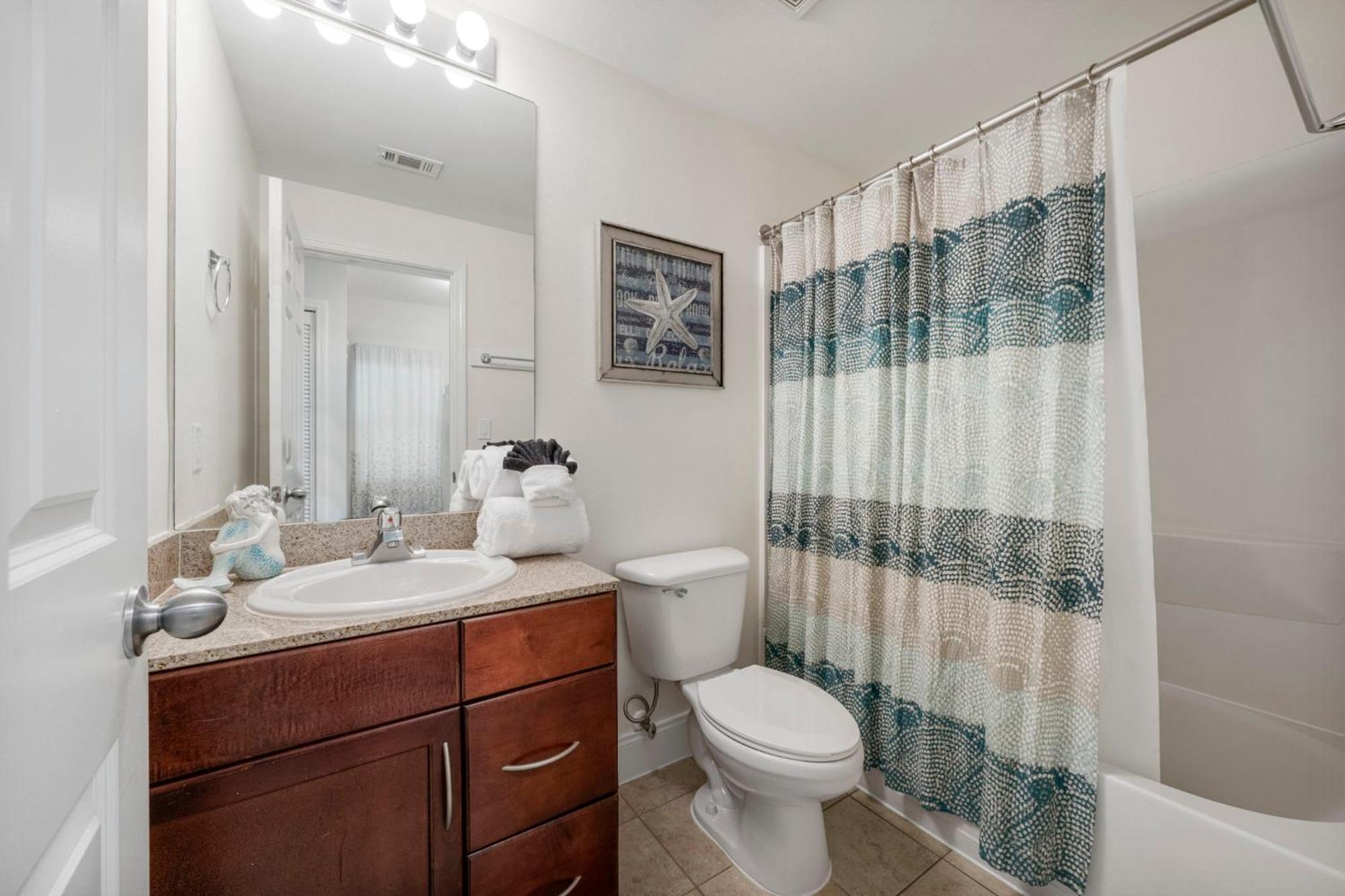 Laketown Wharf 1824 Apartment Panama City Beach