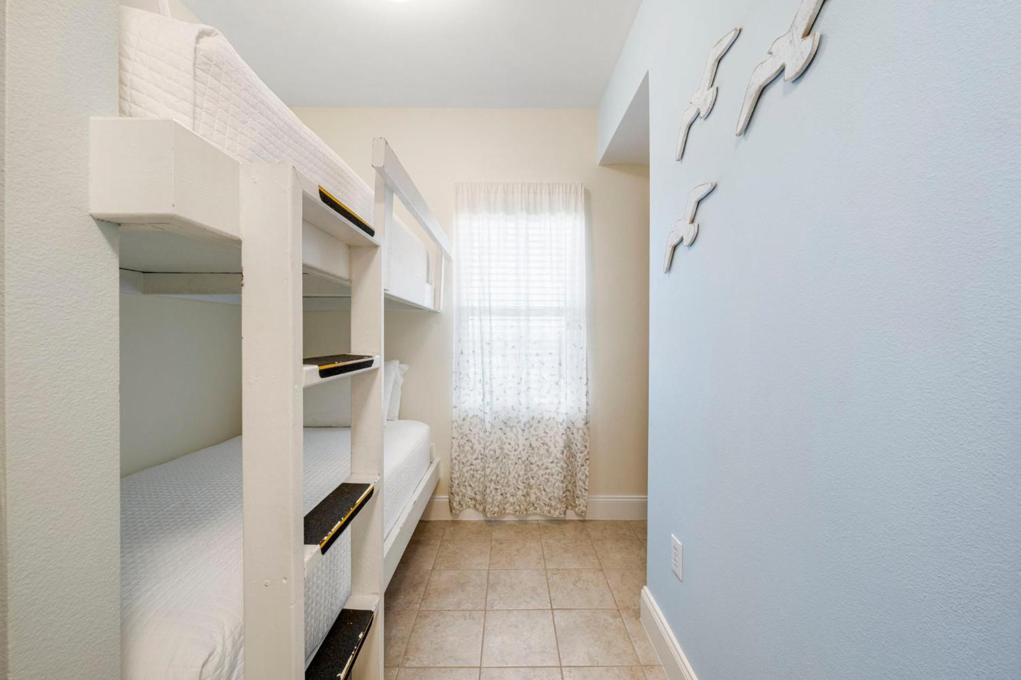 Laketown Wharf 1824 Apartment Panama City Beach