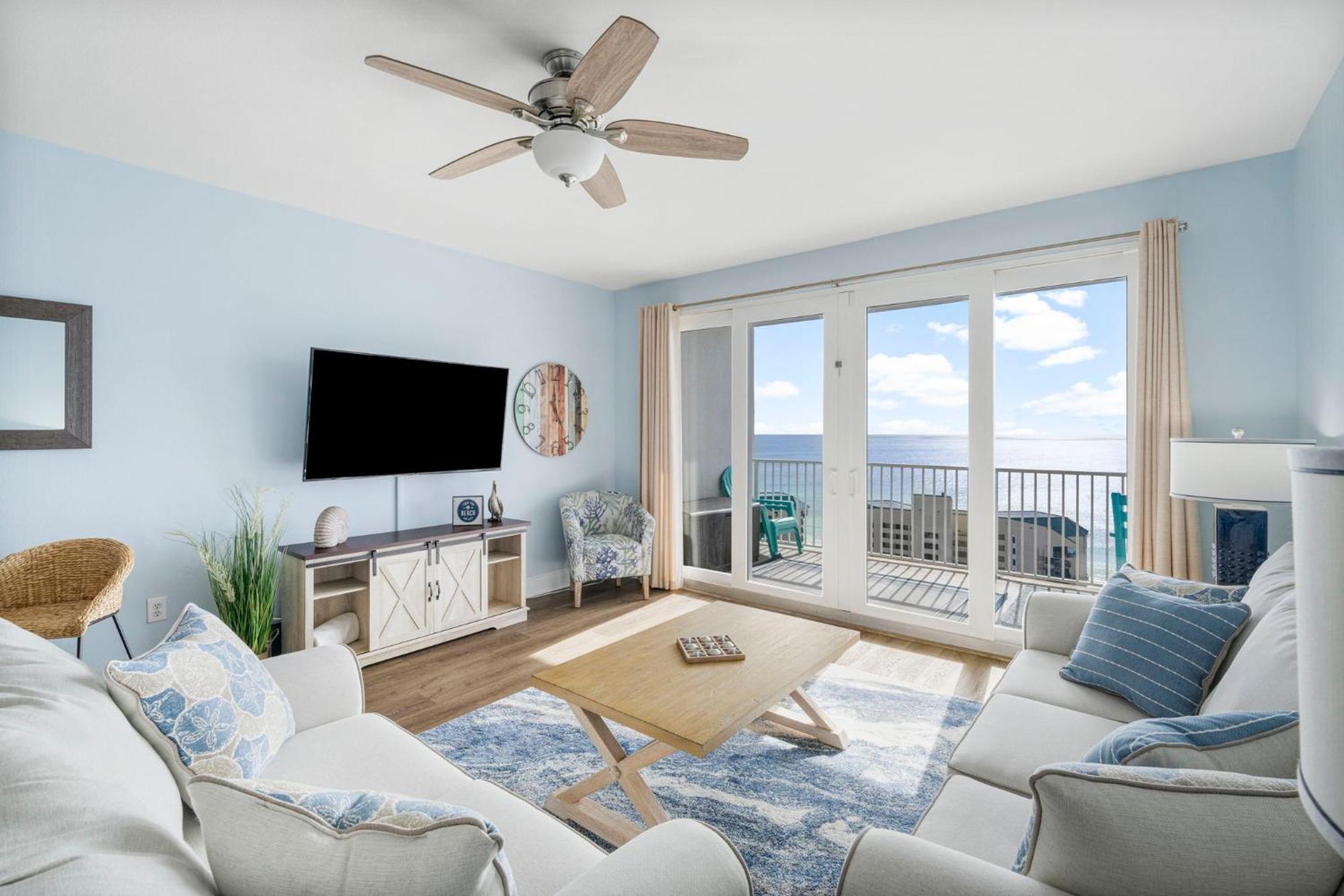 Laketown Wharf 1824 Apartment