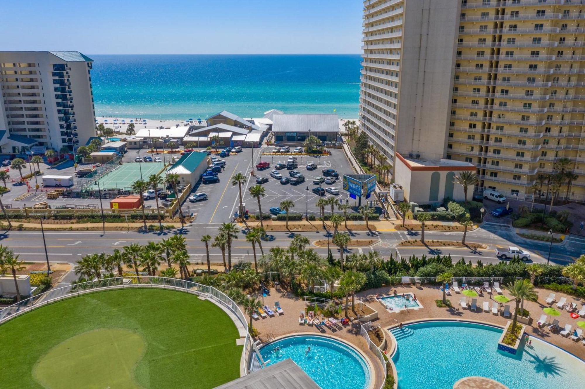 Apartment Laketown Wharf 1824 *